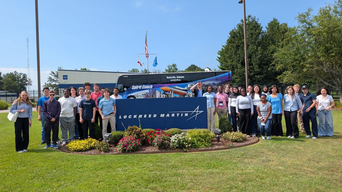 Students enjoying Alabama Aerospace Fellowship